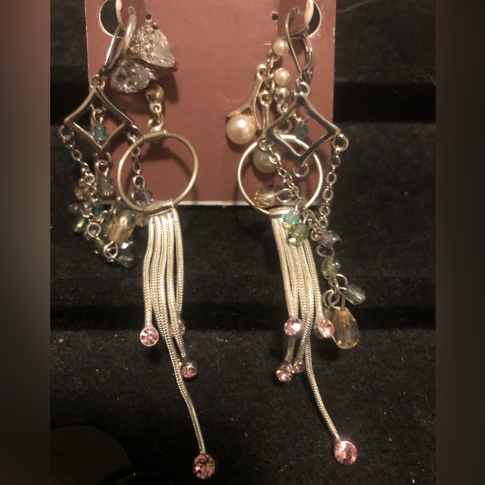 5/$20 Multi coloured crystals /charms (& 🙌 20% OFF ALL BUNDLES!) ✨